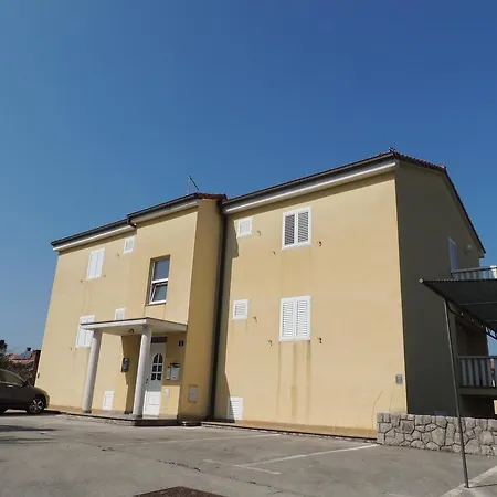 Apartment Mirela *